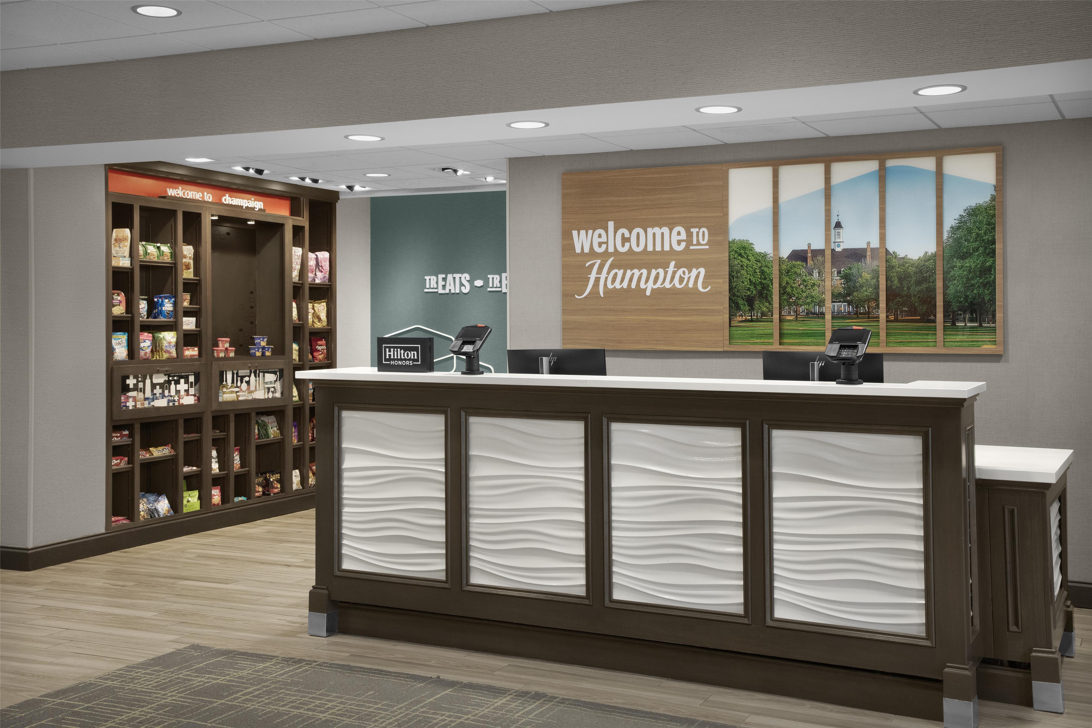 Reception | Hampton Inn Champaign Southwest