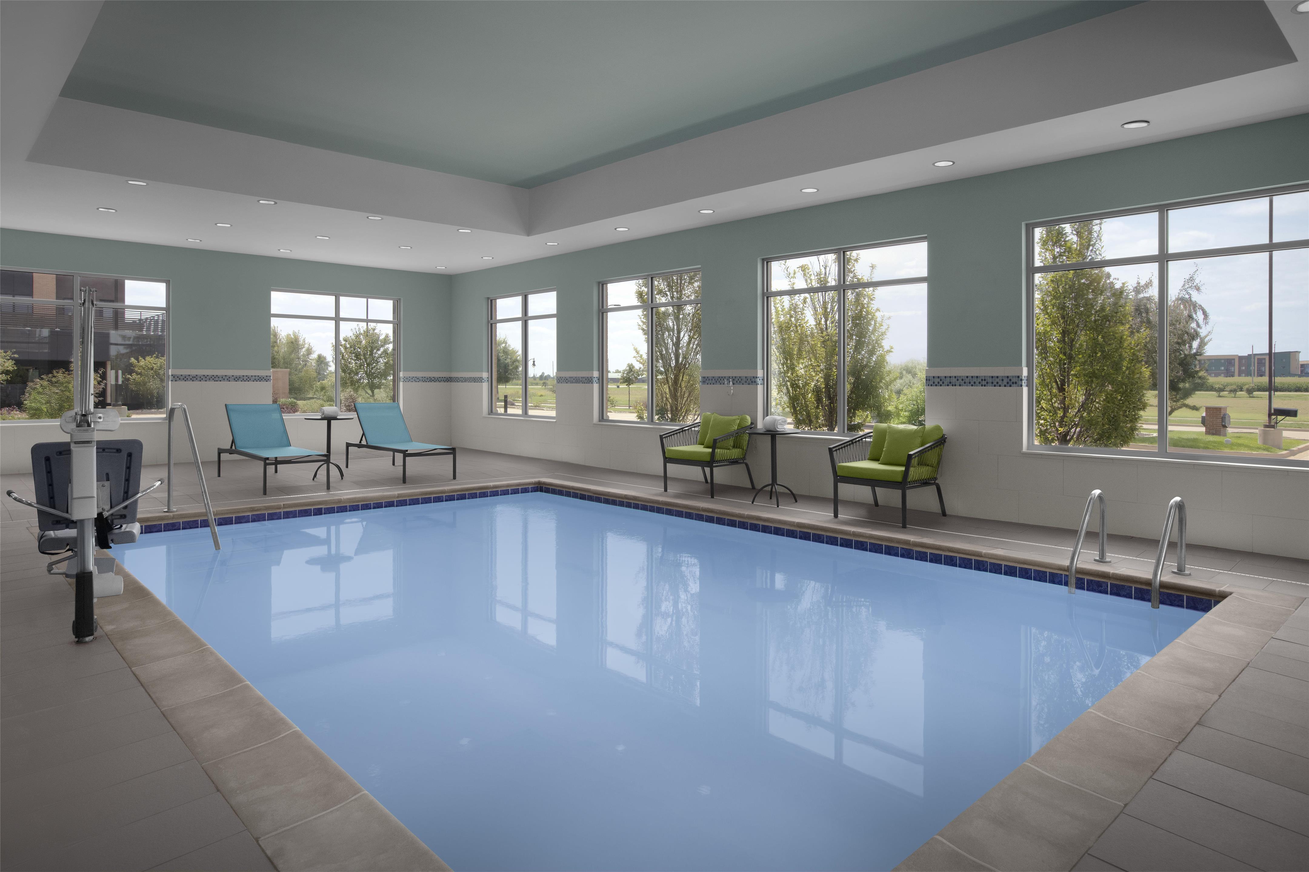 Pool | Hampton Inn Champaign Southwest