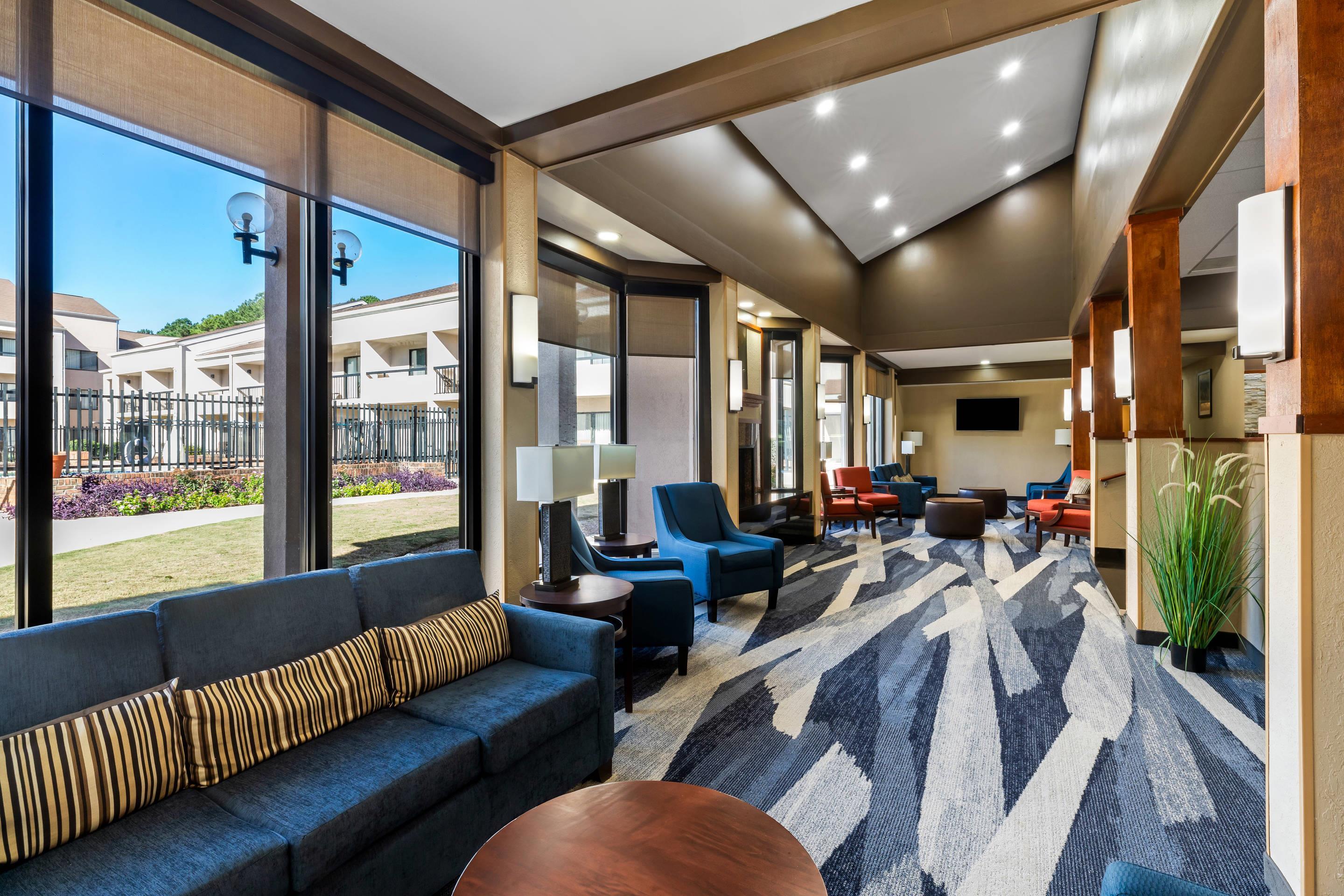 Lobby | Comfort Inn Roswell-Dunwoody