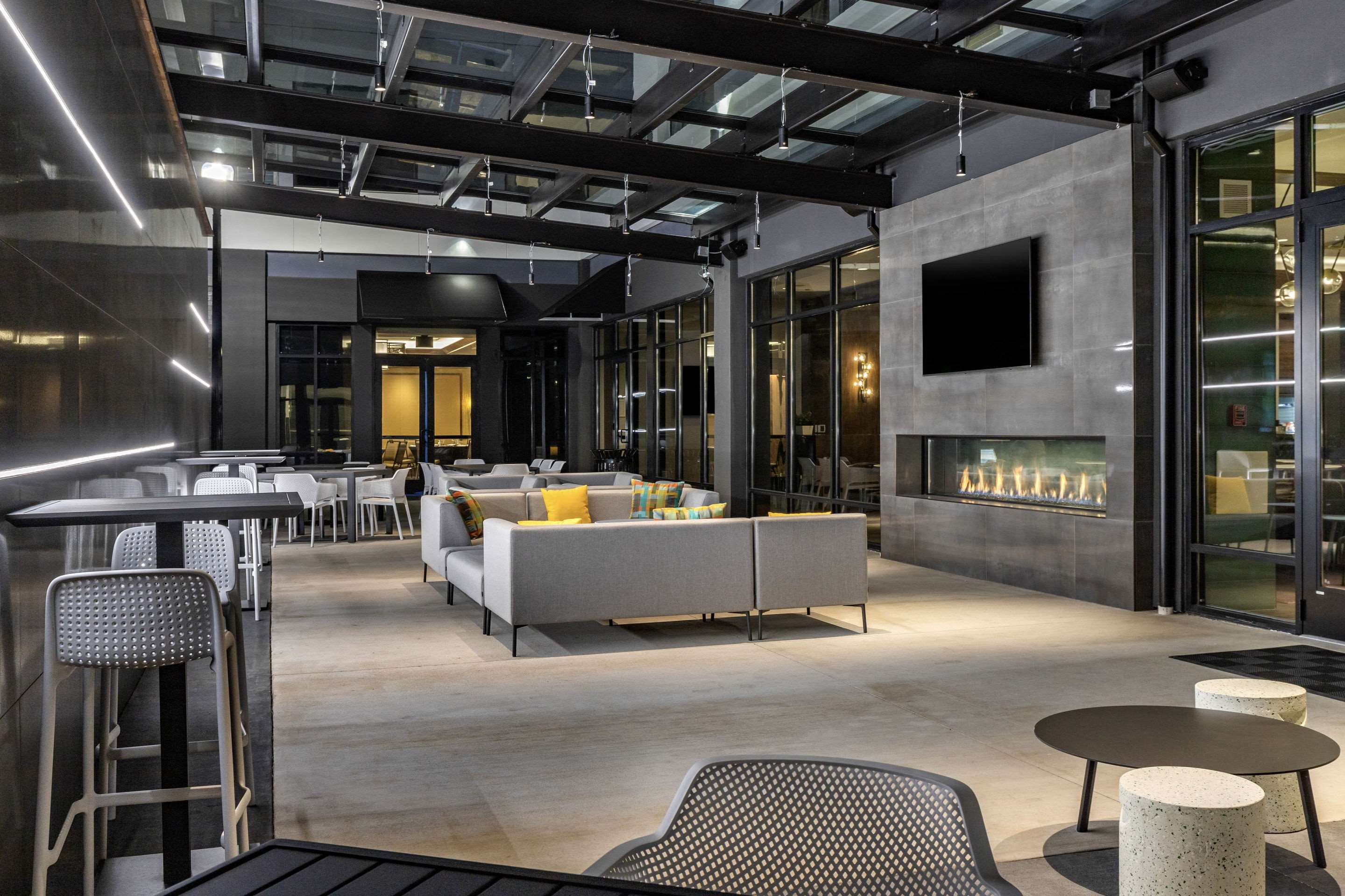 Outdoor patio | Cambria Hotel Arundel Mills - BWI Airport