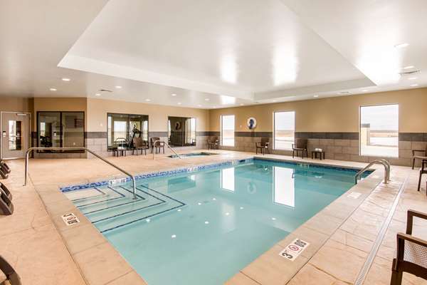 Pool - Comfort Suites Liberal