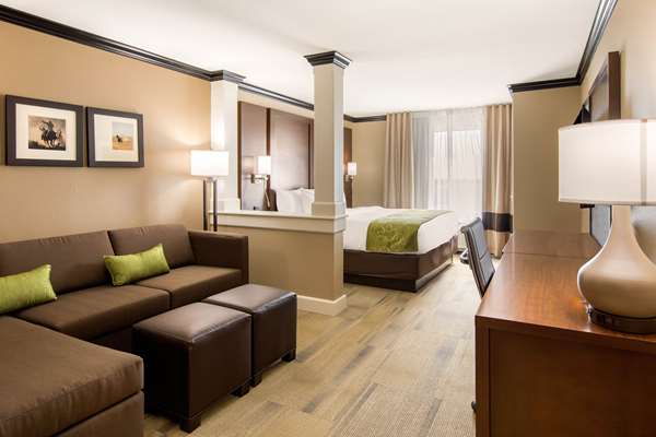 Suite - Comfort Suites Liberal