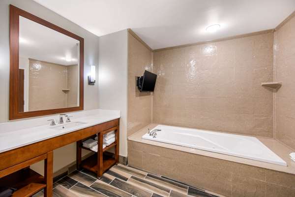  - Comfort Suites Liberal