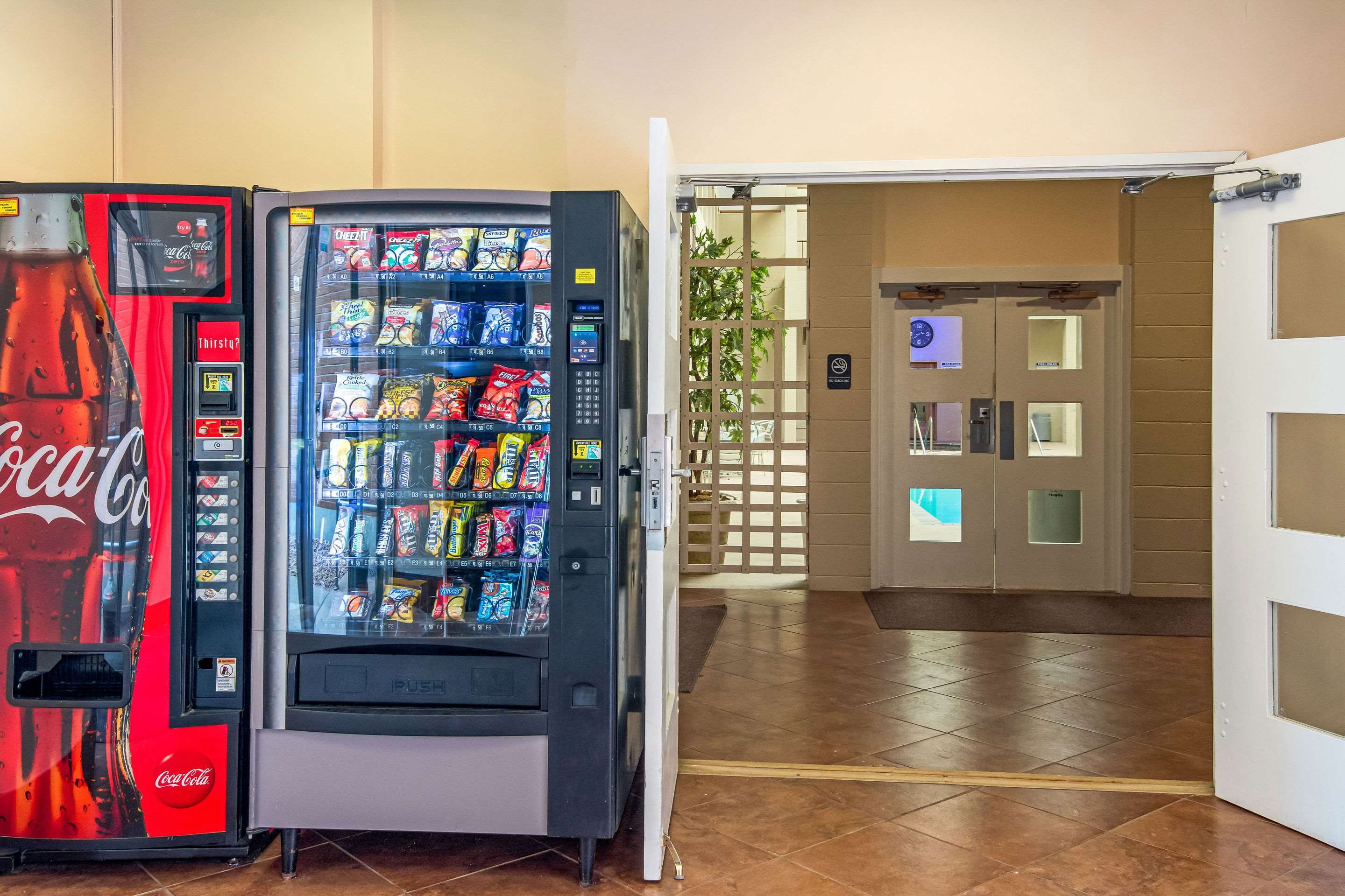 Hotel vending area | Quality Inn & Suites