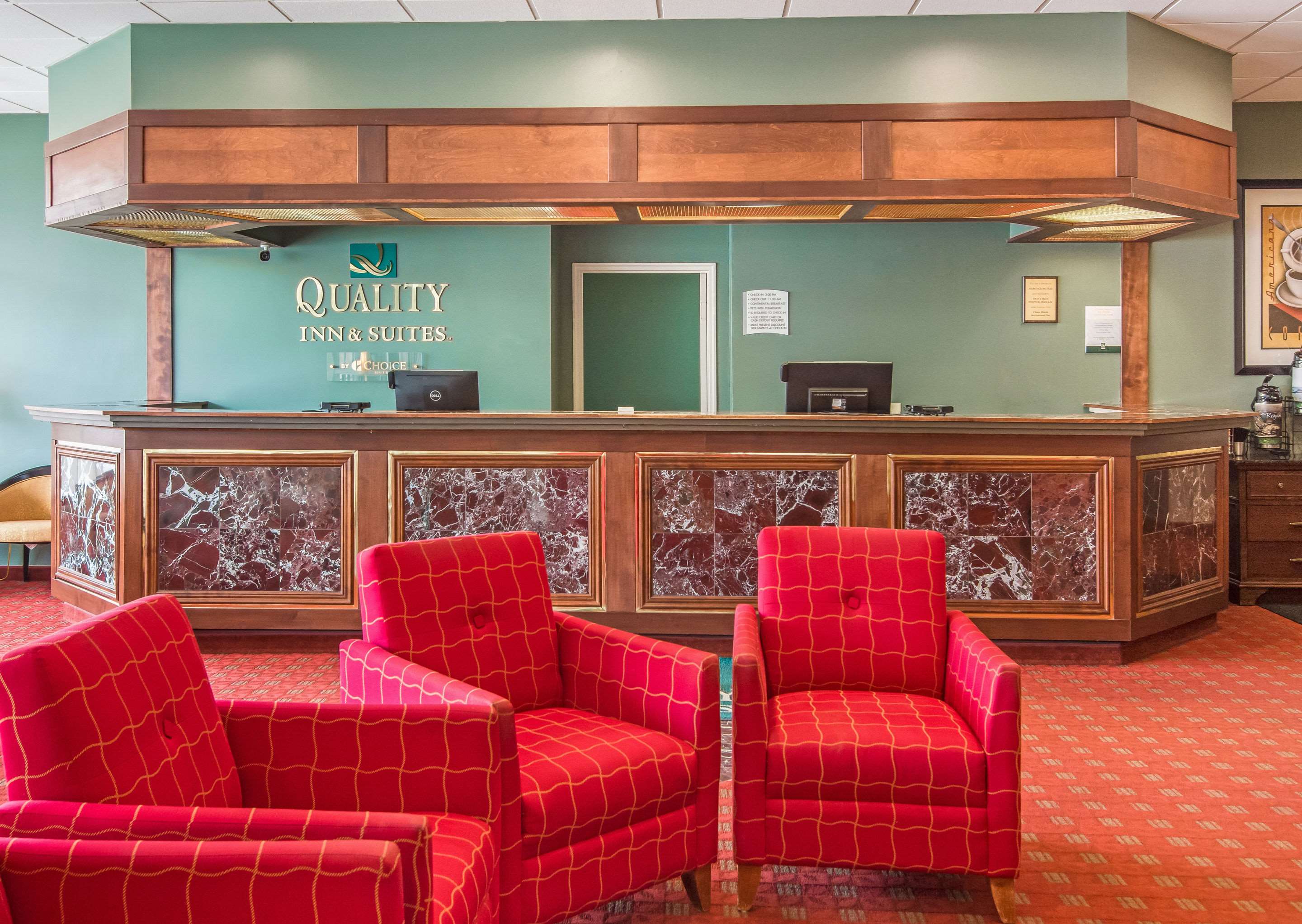 Hotel lobby | Quality Inn & Suites
