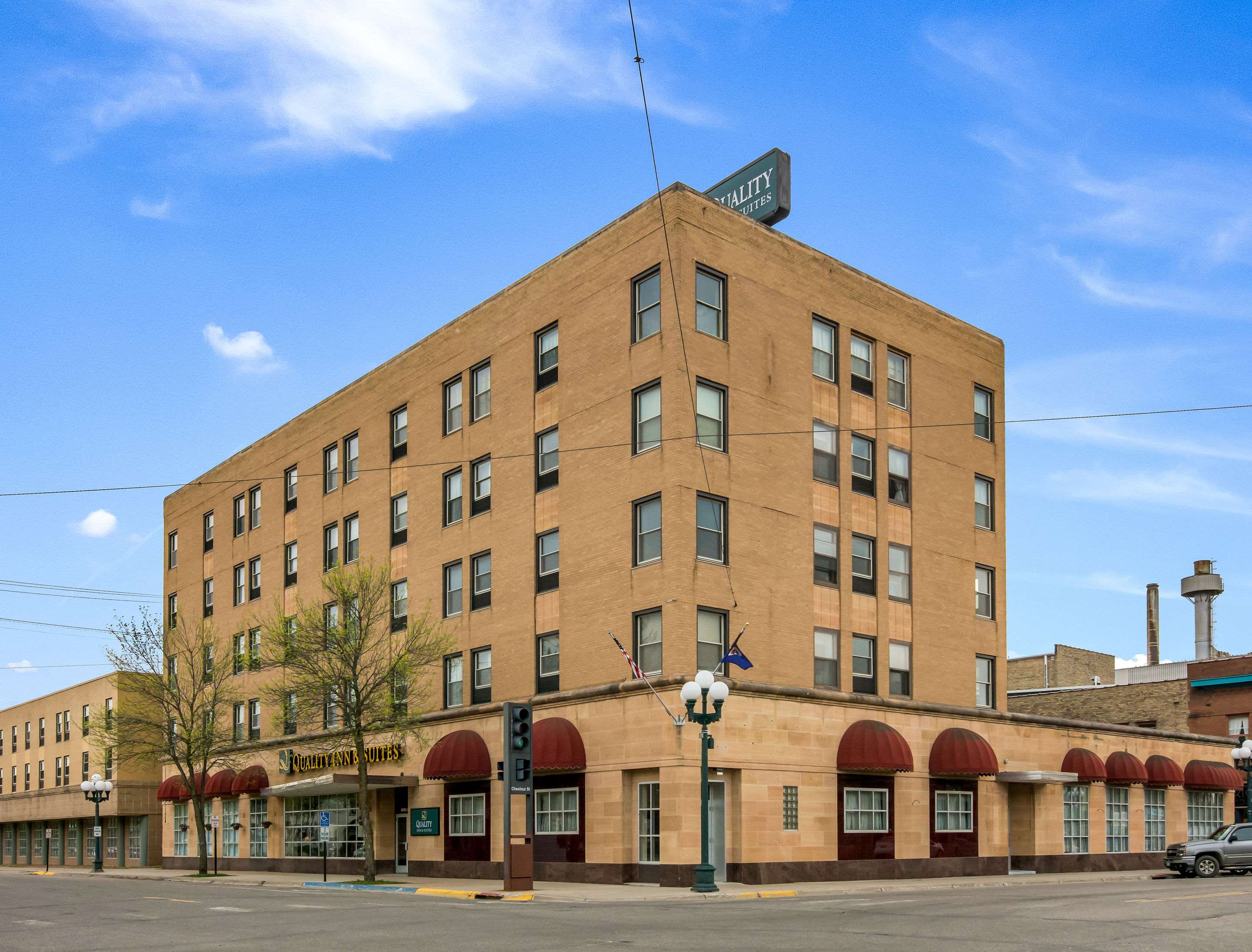 Hotel exterior | Quality Inn & Suites