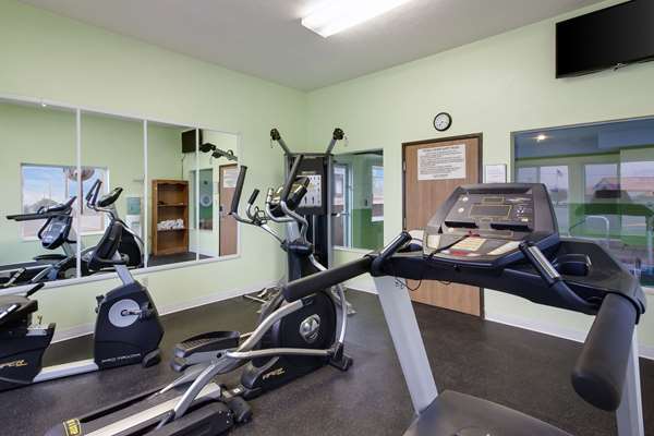 Fitness/ Exercise Room - Quality Inn & Suites McCook