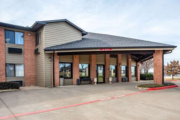 Exterior view - Econo Lodge Inn & Suites McKinney