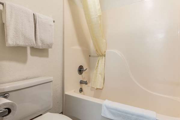  - Econo Lodge Inn & Suites McKinney
