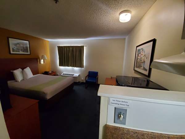  - Holiday Inn Canton