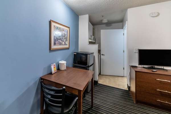  - Studio 6 Extended Stay Hotel Greensboro - I-40, Exit 214