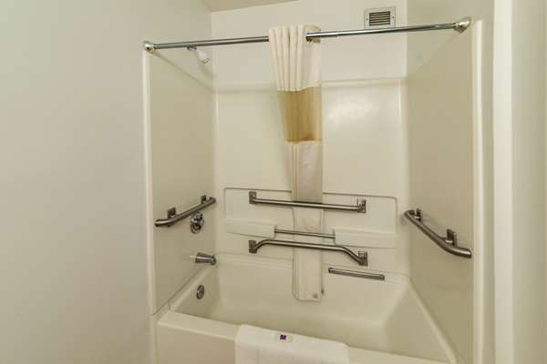  - Studio 6 Extended Stay Hotel Greensboro - I-40, Exit 214