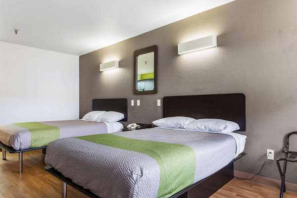  - Studio 6 Extended Stay Hotel Alexandria