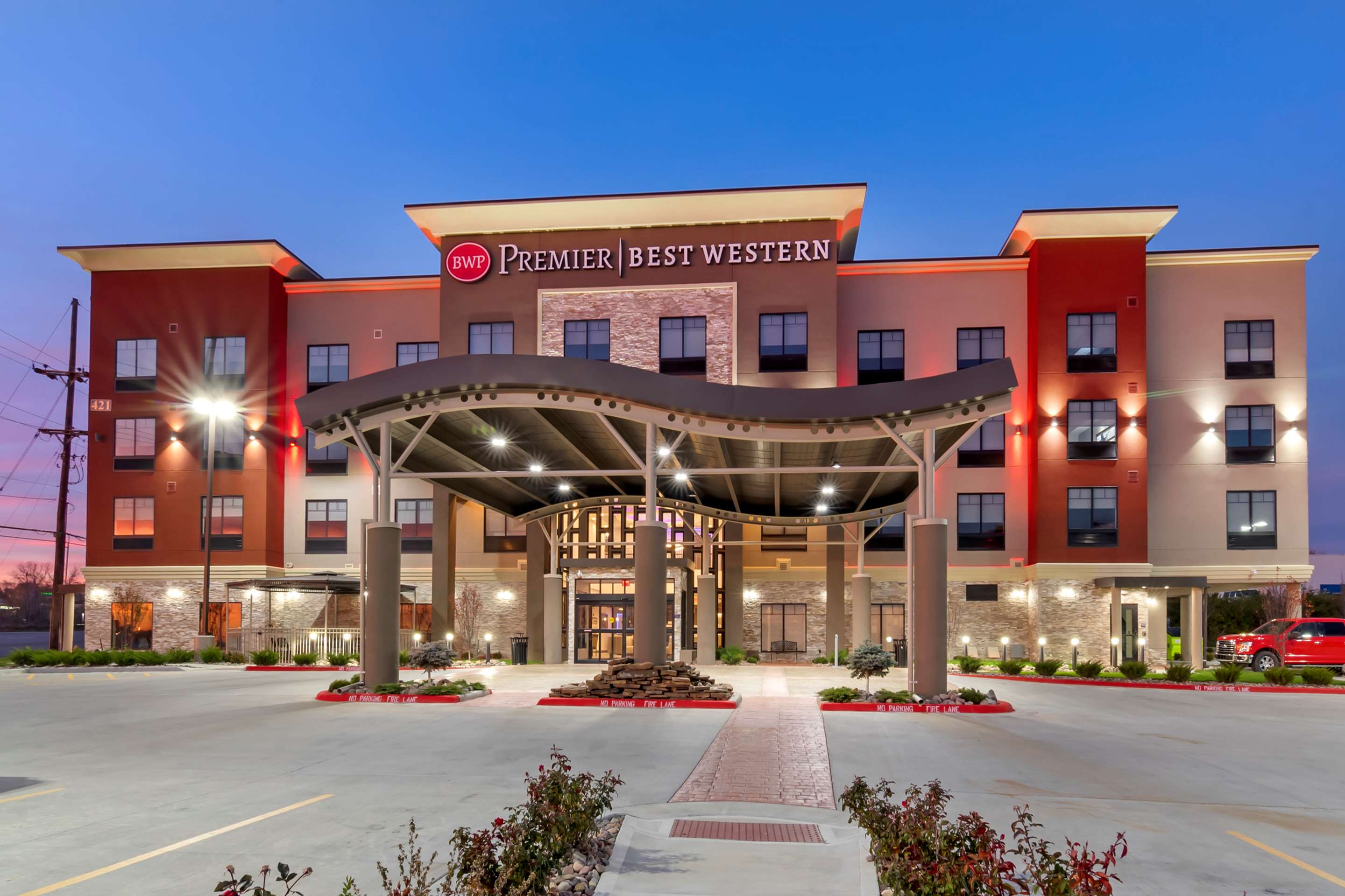 Exterior | Best Western Premier Liberty Inn & Suites