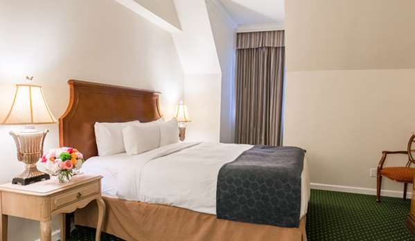 Suite - Maison Dupuy French Quarter Hotel New Orleans