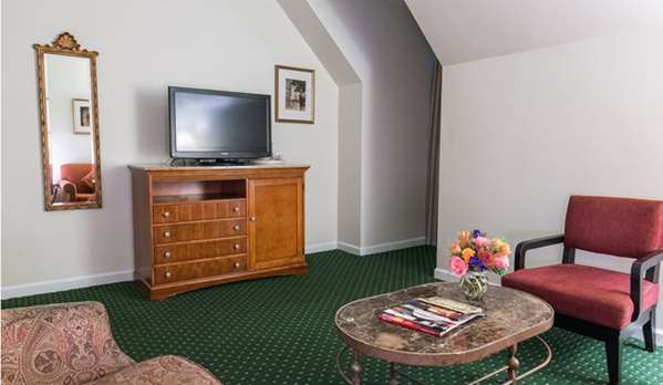 Suite - Maison Dupuy French Quarter Hotel New Orleans