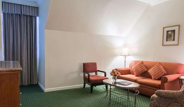 Suite - Maison Dupuy French Quarter Hotel New Orleans