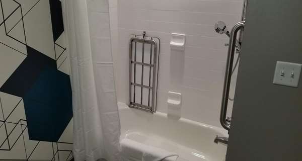  - Best Western Plus Parkside Hotel Olney