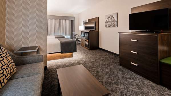  - Best Western Plus Parkside Hotel Olney