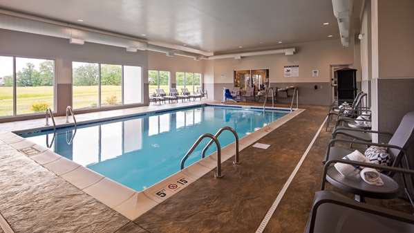 Pool - Best Western Plus Parkside Hotel Olney