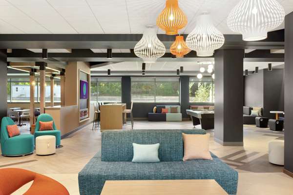  - Tru by Hilton Hotel Albany - I-90, Exit 1S