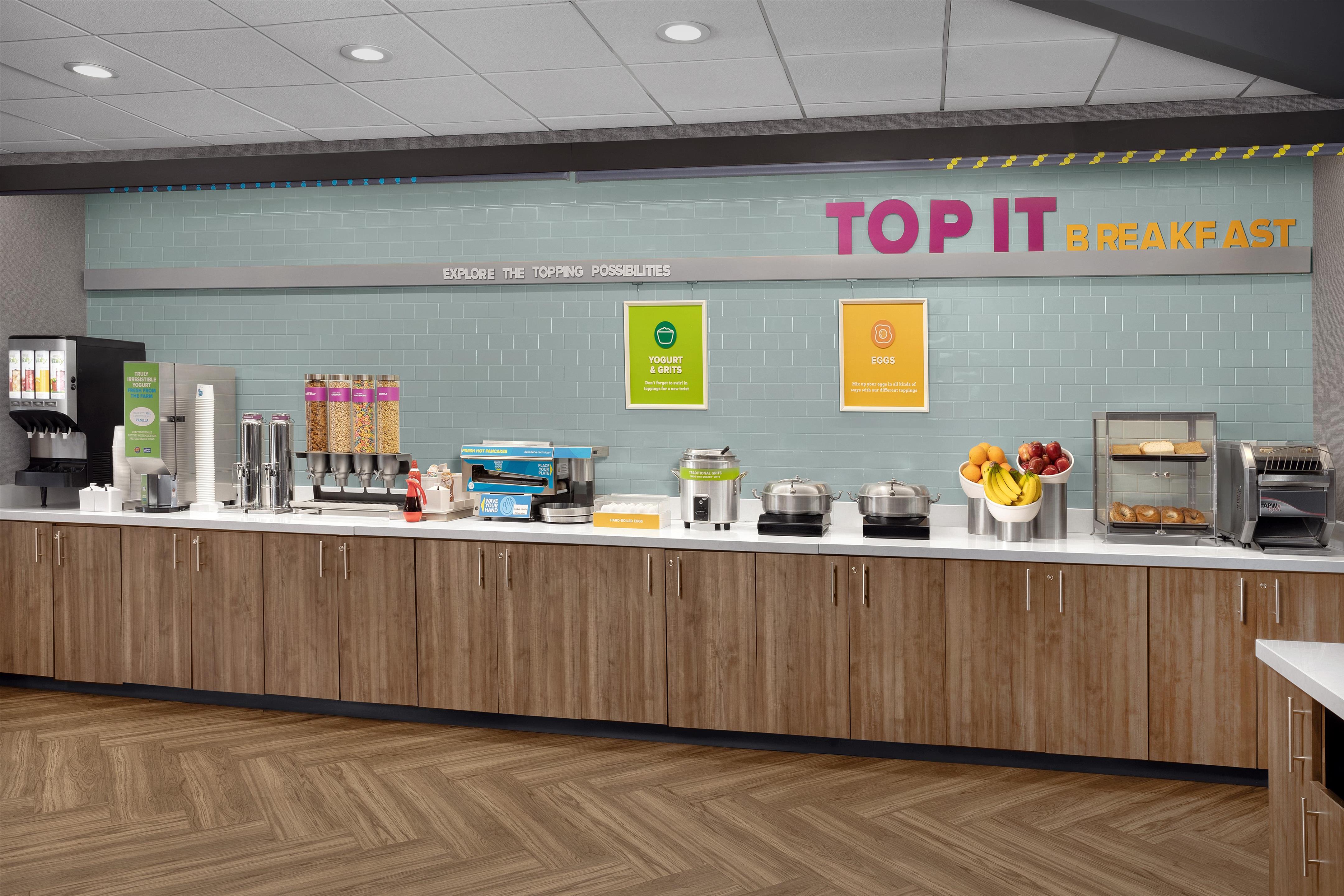 Breakfast Area | Tru by Hilton Fayetteville I-95, NC