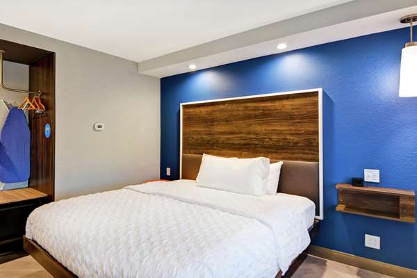  - Tru by Hilton Richmond - I-75, Exit 87