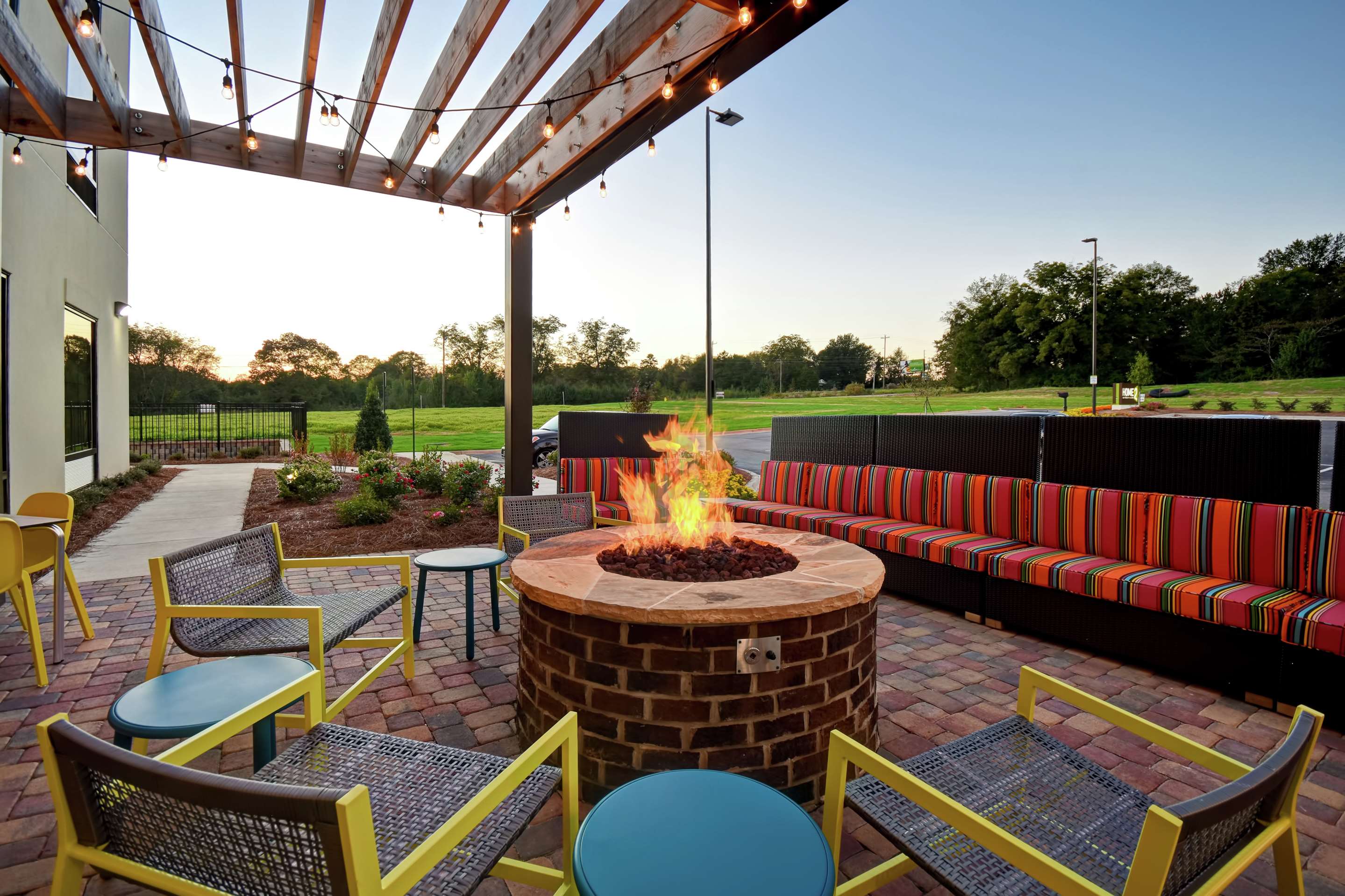 Exterior | Home2 Suites by Hilton Lagrange