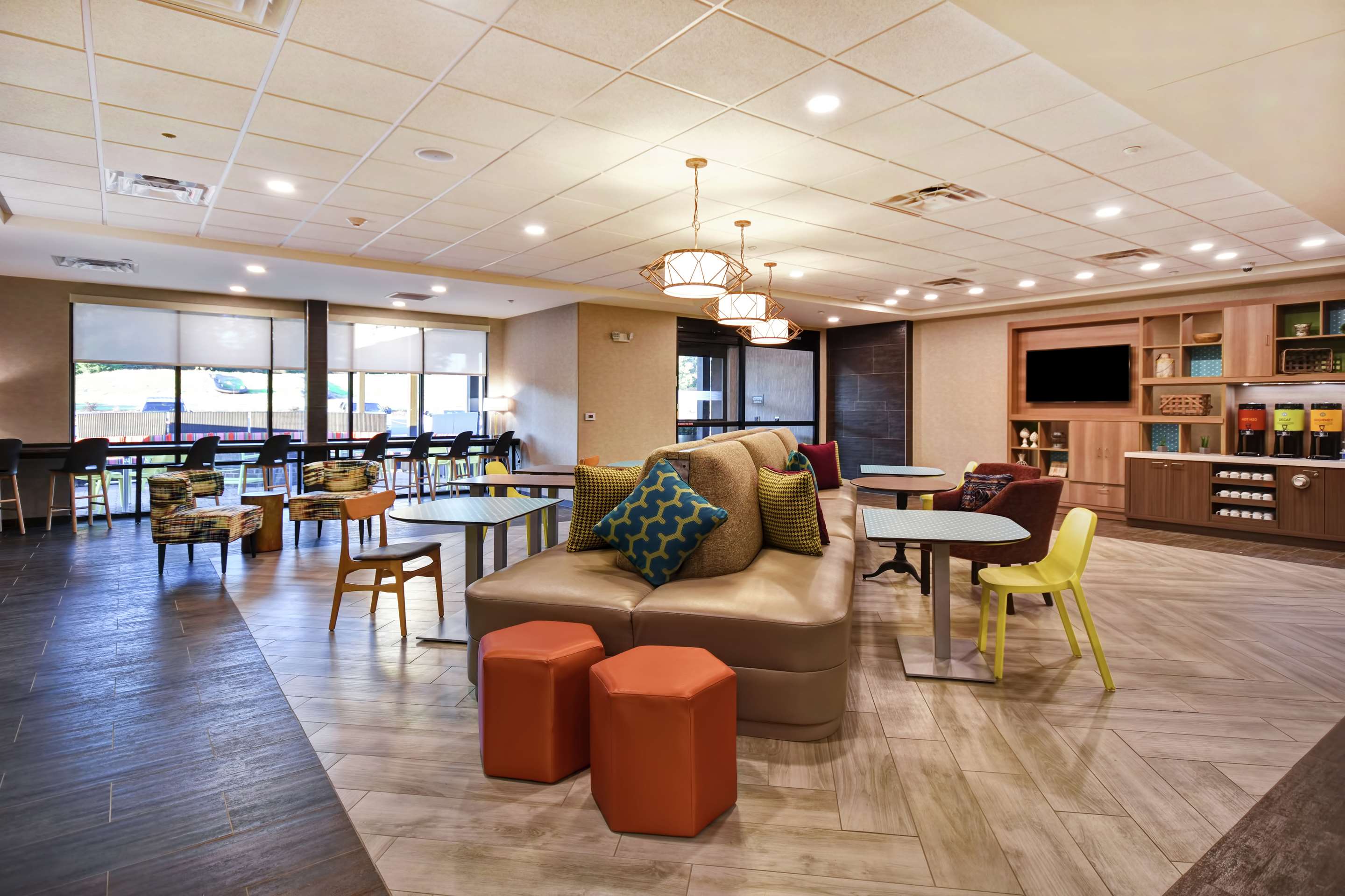 Lobby | Home2 Suites by Hilton Lagrange