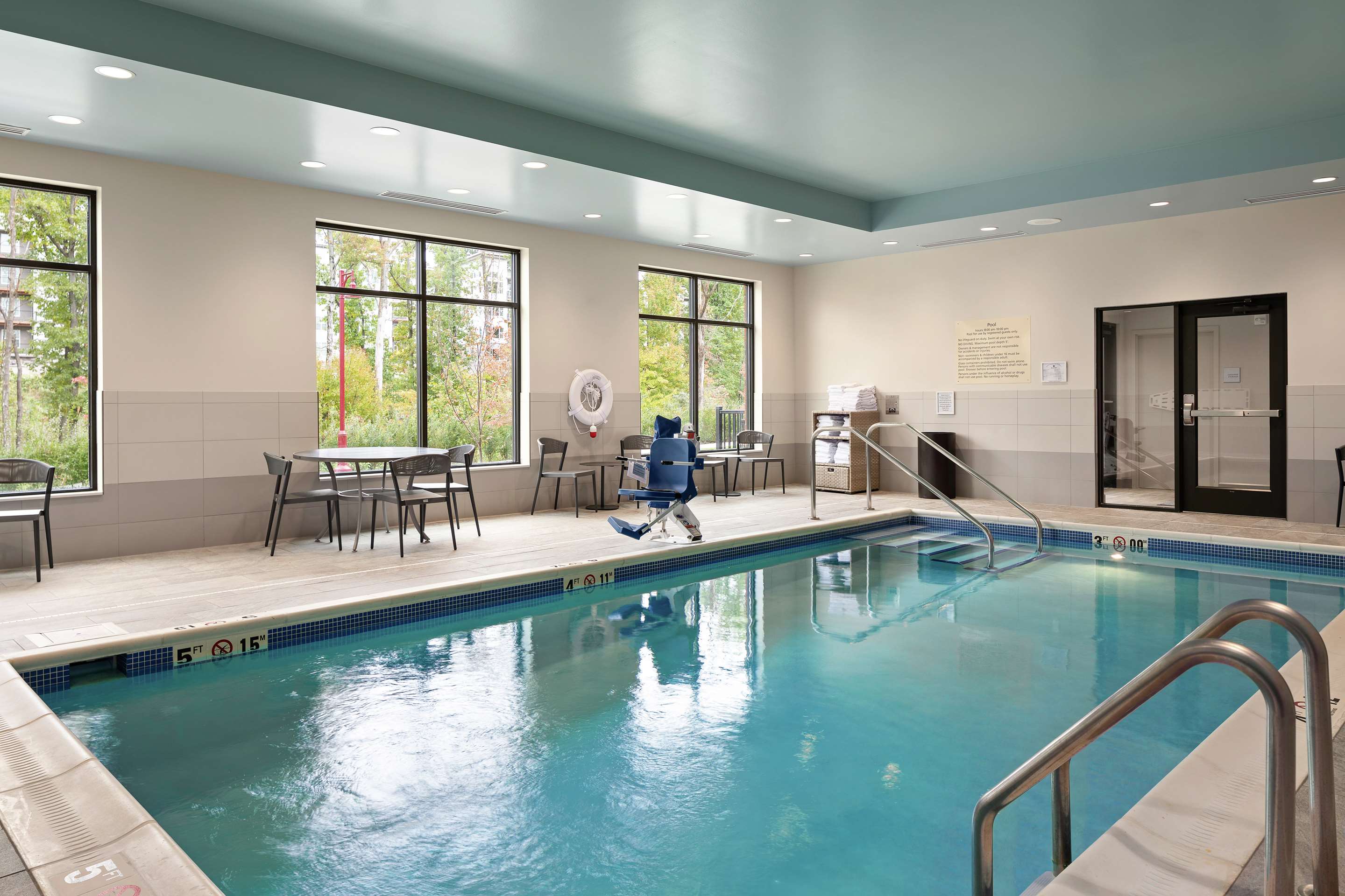 Pool | Hampton Inn & Suites Cranberry Pittsburgh