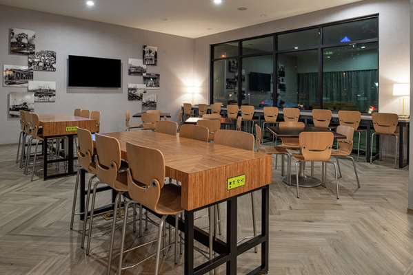 Amenities - Home2 Suites by Hilton Downtown Channel District Tampa