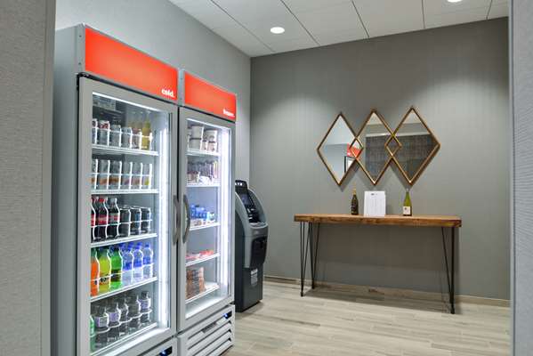 Restaurant - Home2 Suites by Hilton Downtown Channel District Tampa