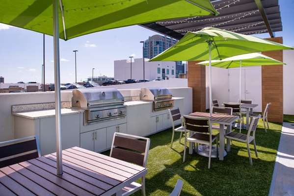 Restaurant - Home2 Suites by Hilton Downtown Channel District Tampa