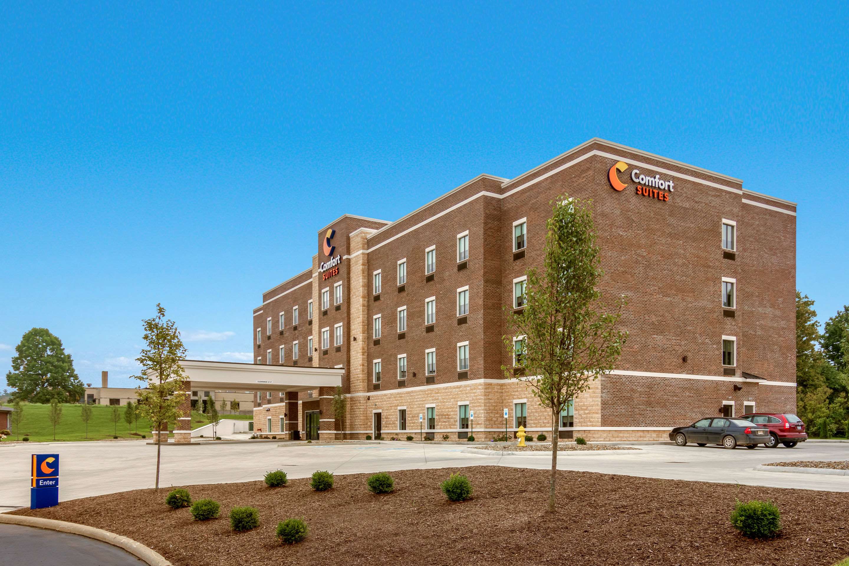 Hotel exterior | Comfort Suites