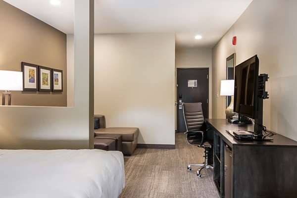 Suite - Comfort Suites Wooster