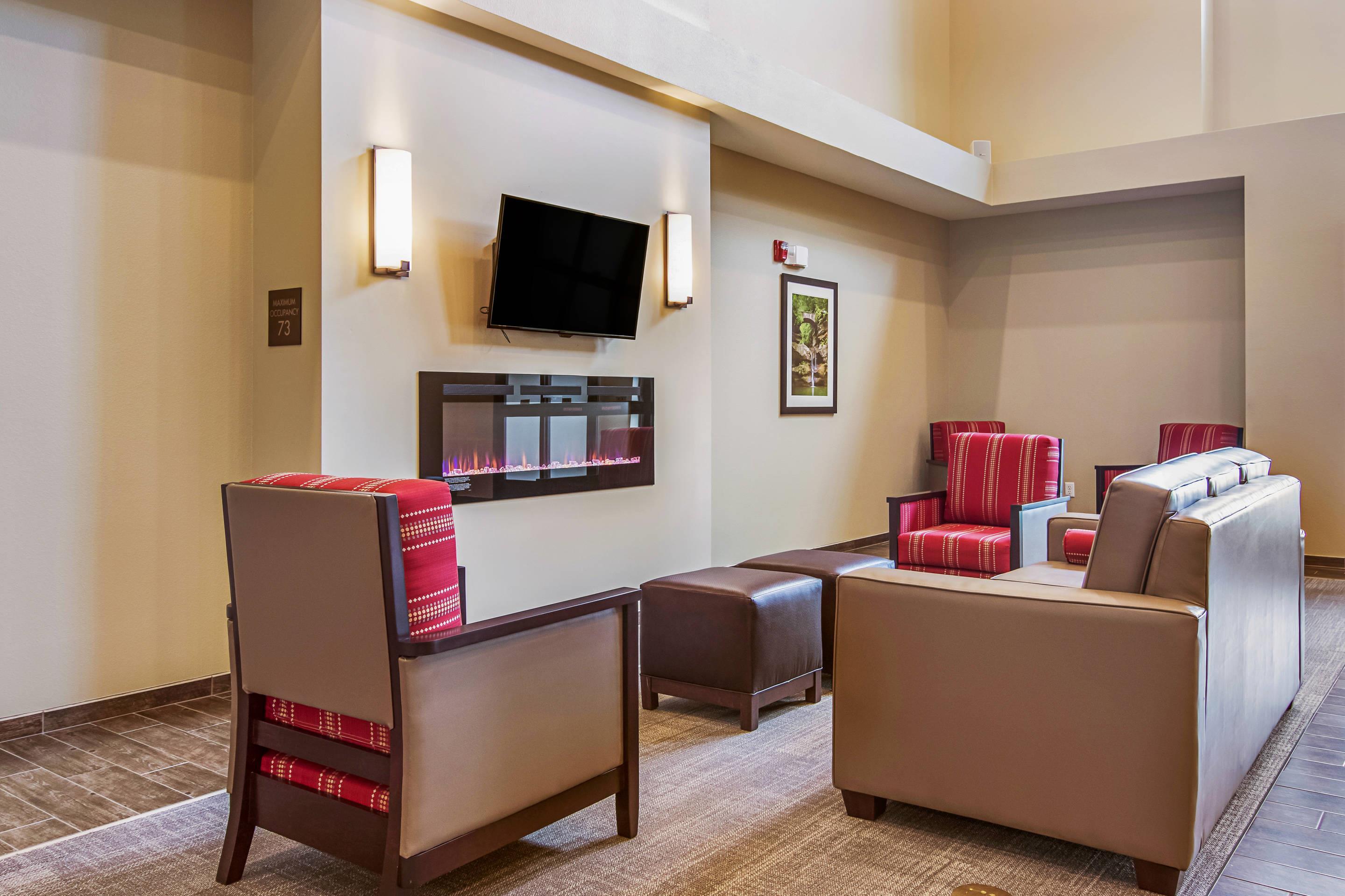 Hotel lobby | Comfort Suites