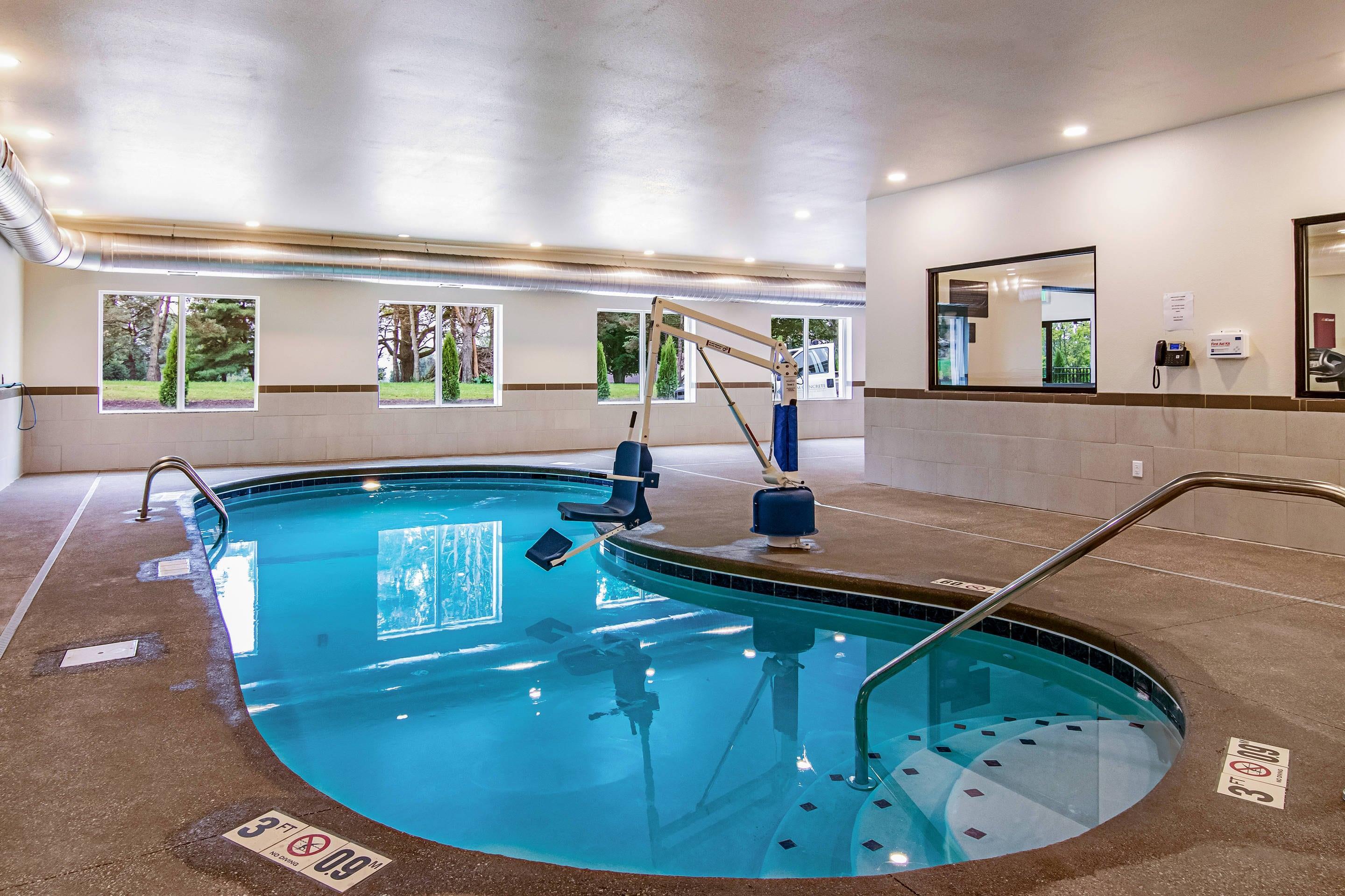 Indoor pool | Comfort Suites