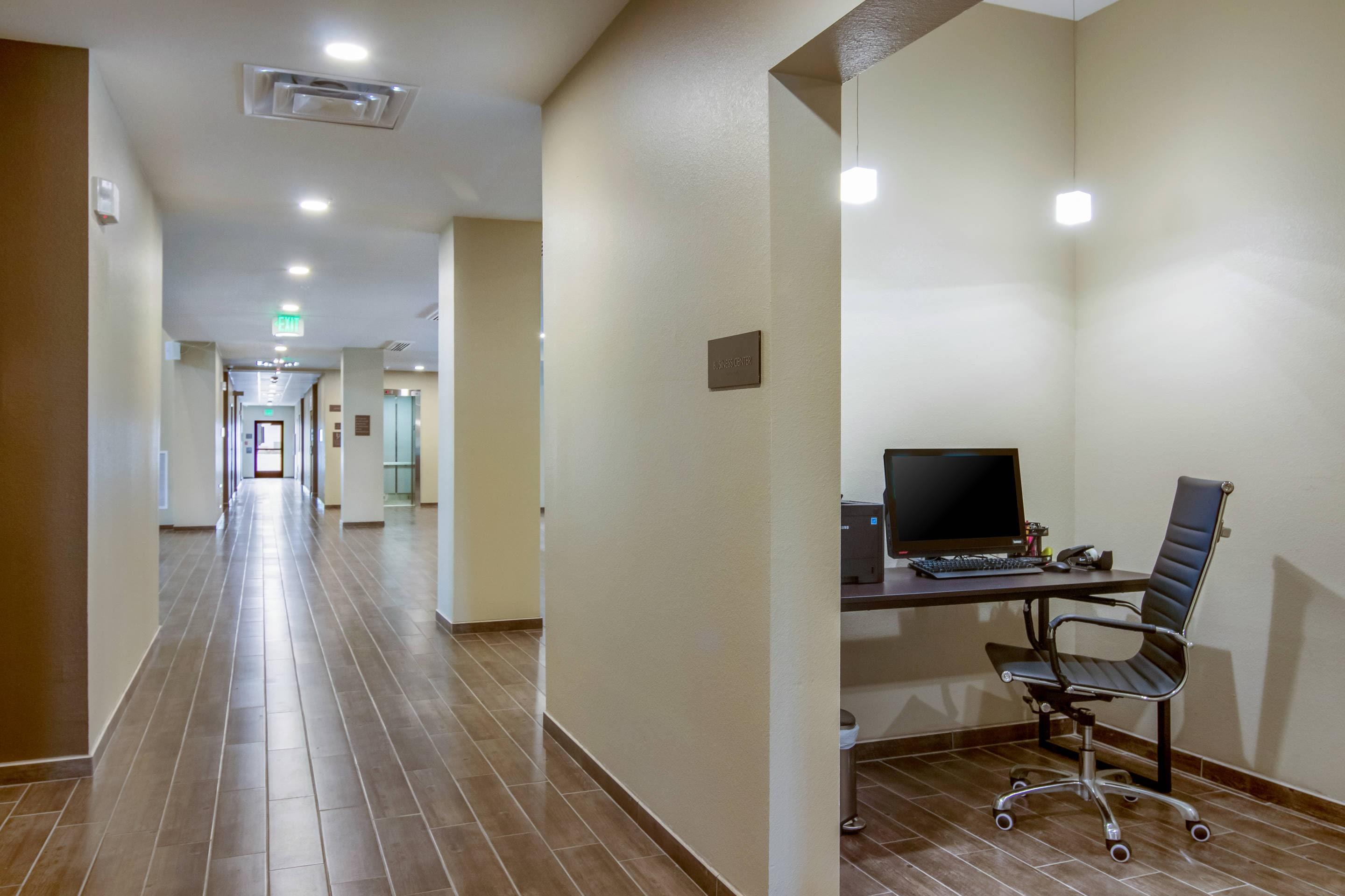 Business center | Comfort Suites