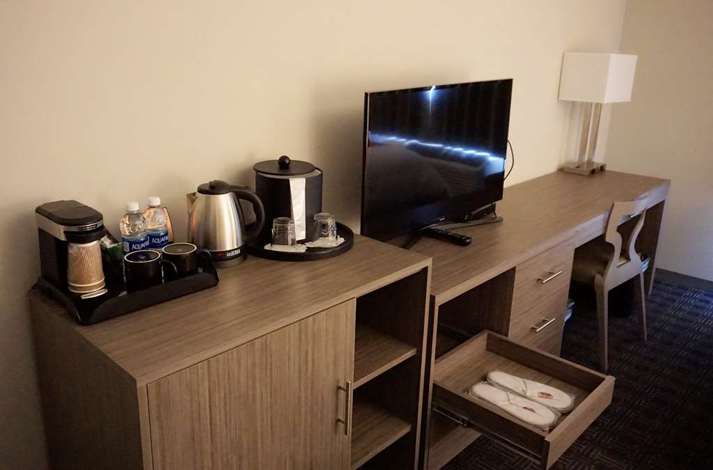 Hartford Hotel, BW Signature Collection-guestroom-Guest Room,Guest Room Amenity,On-Site.jpg