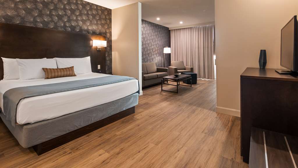 Best Western Plus Montreal East-guestroom-Guest Room,On-Site.jpg