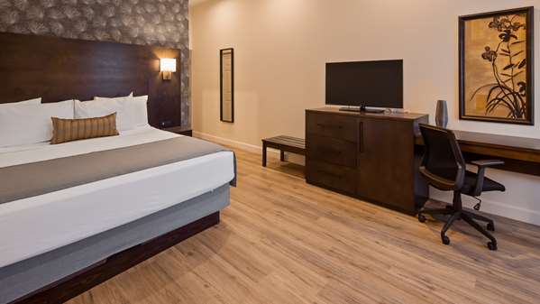  - Best Western Plus Montreal East Hotel