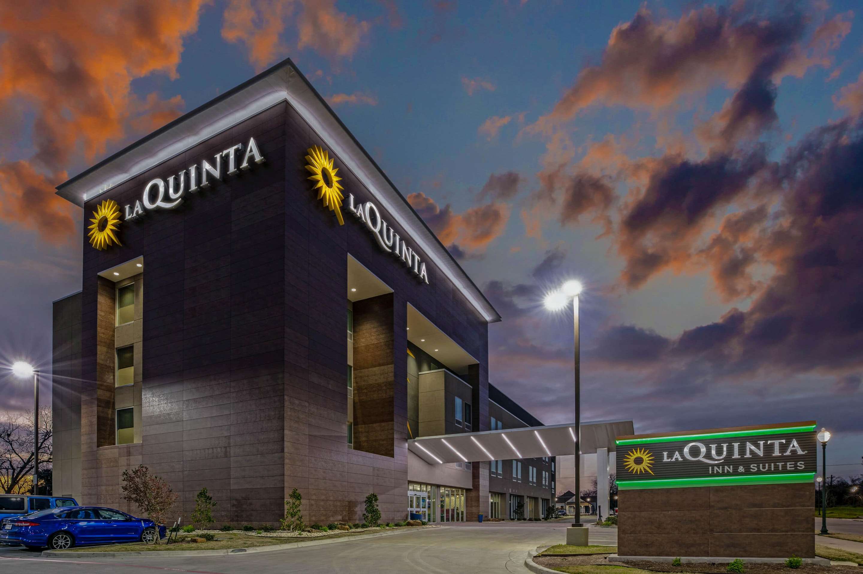 Exterior | La Quinta by Wyndham Waco Baylor Downtown