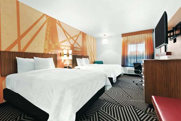  - La Quinta Inn & Suites Baylor Waco