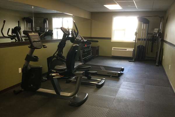 Fitness/ Exercise Room - Super 8 Hotel Hardisty