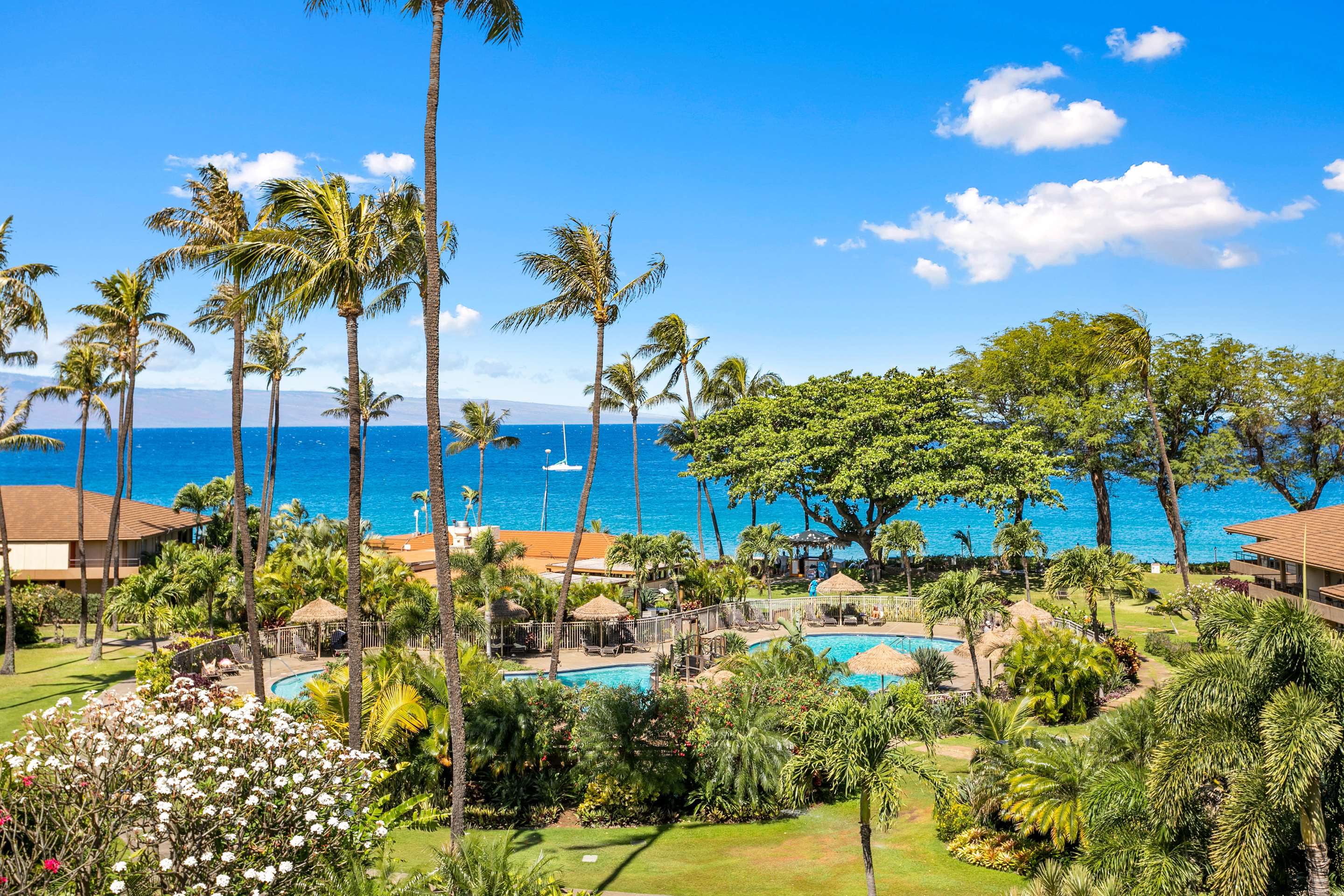 Aston Maui Kaanapali Villas - Couryard | AEI at Maui Kaanapali Villas Resort
