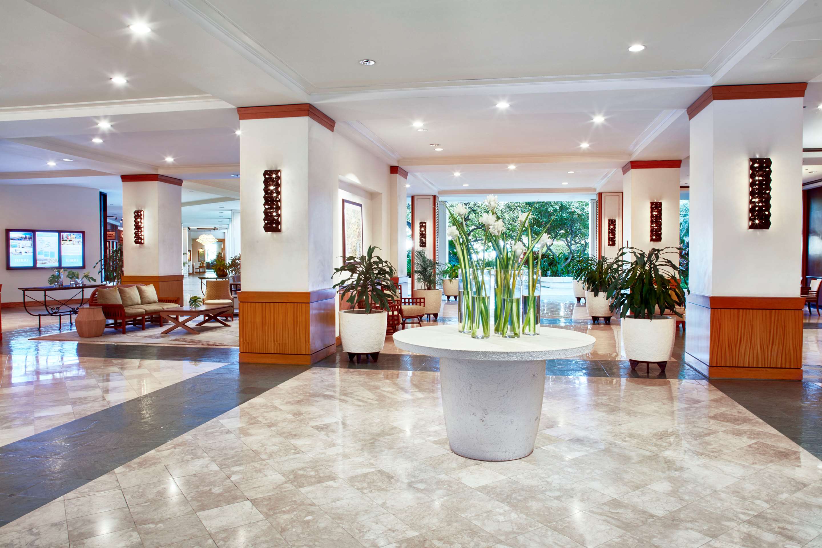 Ilikai Hotel and Luxury Suites - Lobby | Ilikai Hotel & Luxury Suites