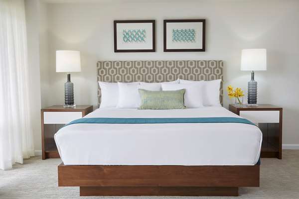 Suite - Ilikai Hotel & Luxury Suites Waikiki Honolulu