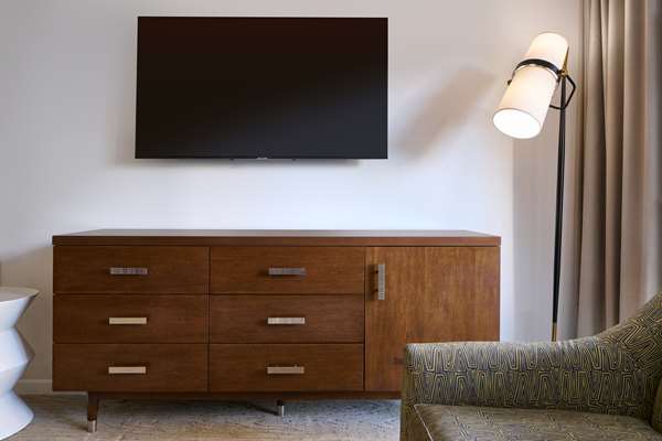 Suite - Ilikai Hotel & Luxury Suites Waikiki Honolulu