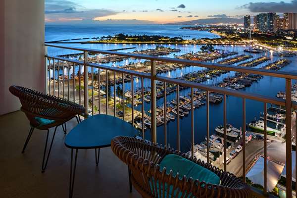 Suite - Ilikai Hotel & Luxury Suites Waikiki Honolulu