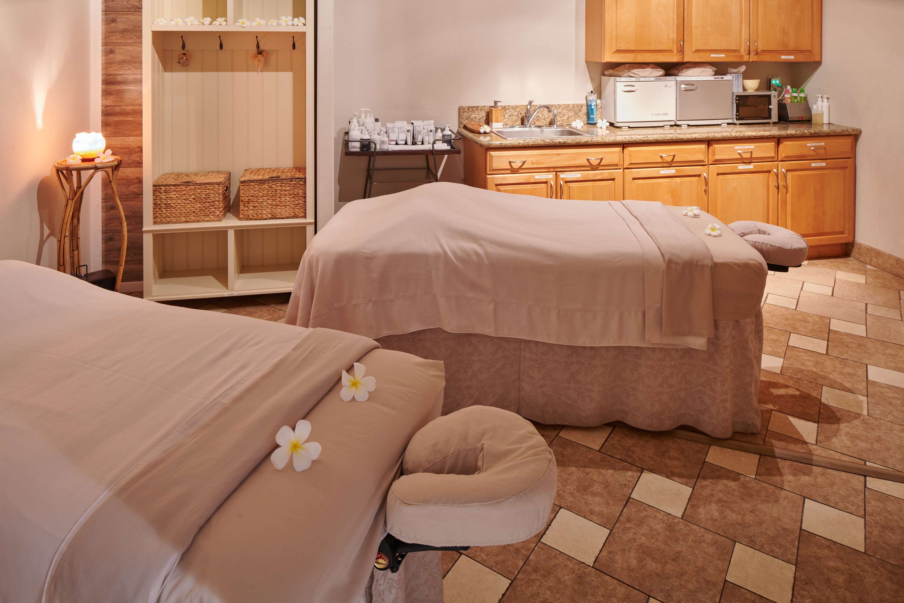 Aston Kaanapali Shores Spa Room | AEI at Kaanapali Shores